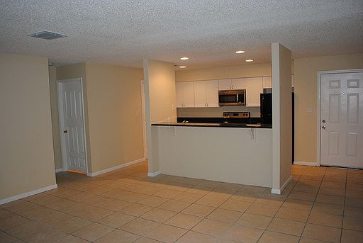 4th image of 2507 S Mills Ave
