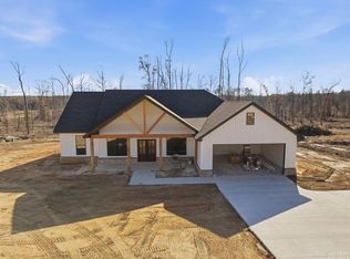 10589 Miller Cv, Bauxite, AR 72011