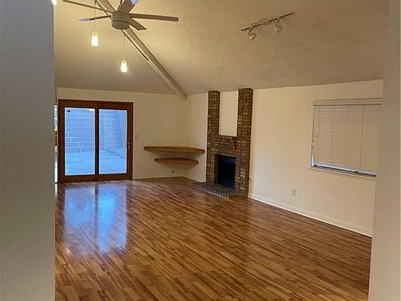 4th image of 3156 Carmelita Cir
