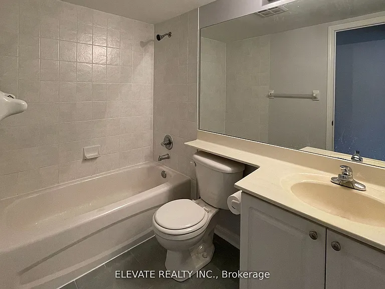 68 Douro St #111 — Photo 16
