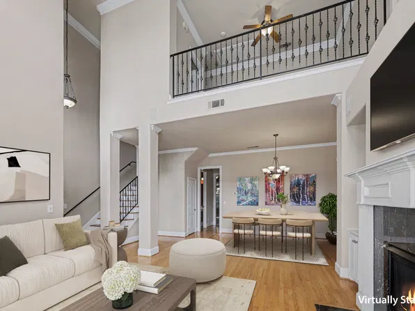 2811 Welborn St, Dallas, TX 75219