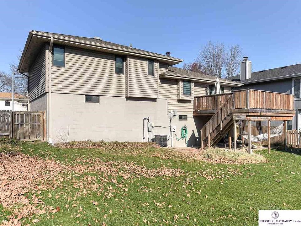 2nd image of 15939 Frances Cir