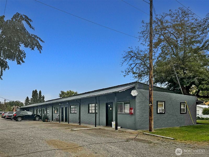 3rd image of 616 Columbia Avenue
