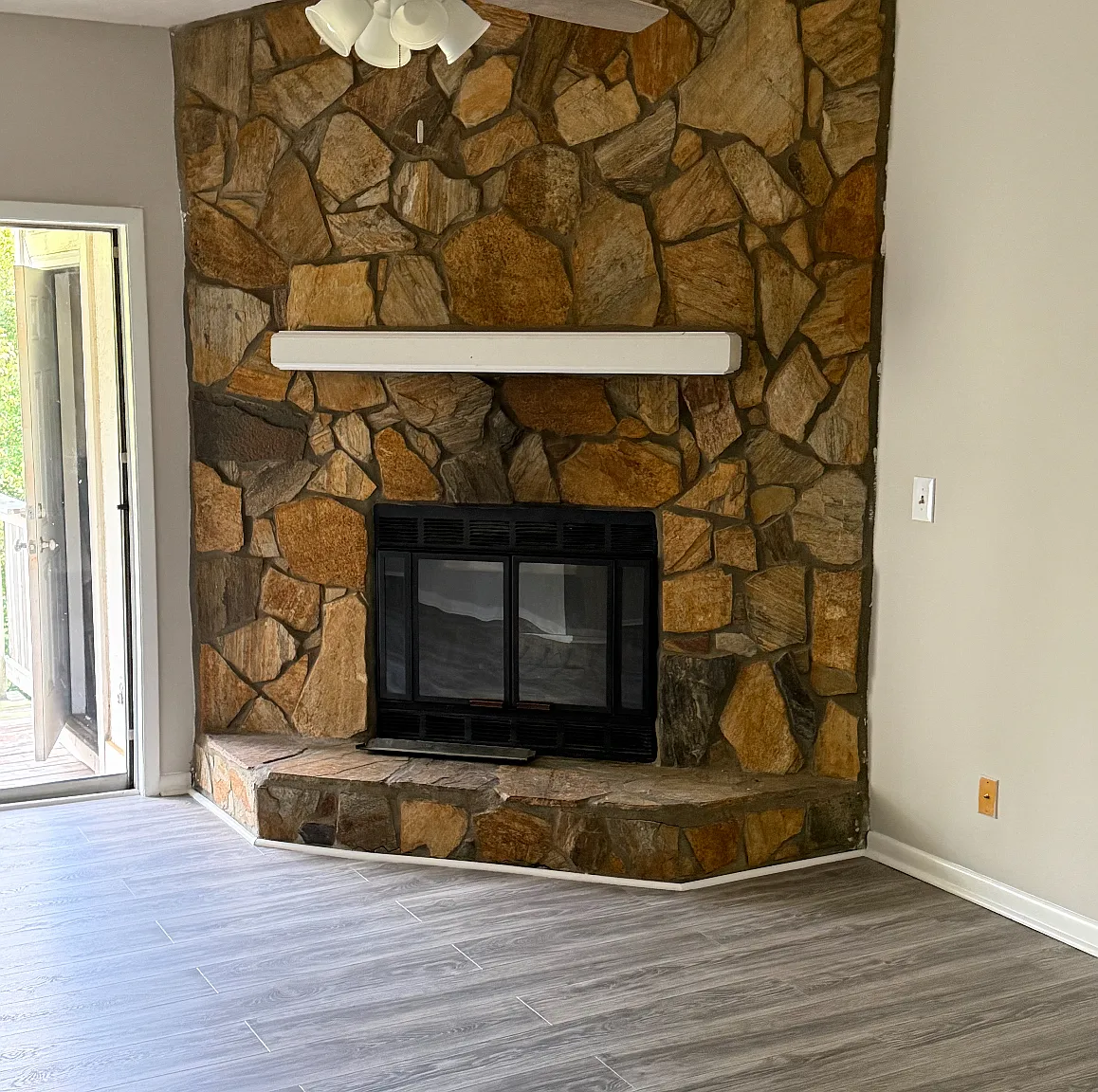 2 bed, 1086 sqft, $1,100 — Photo 1