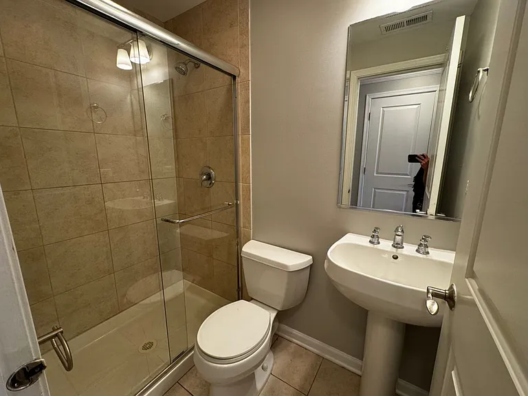 4059 W Melrose St — Photo 12