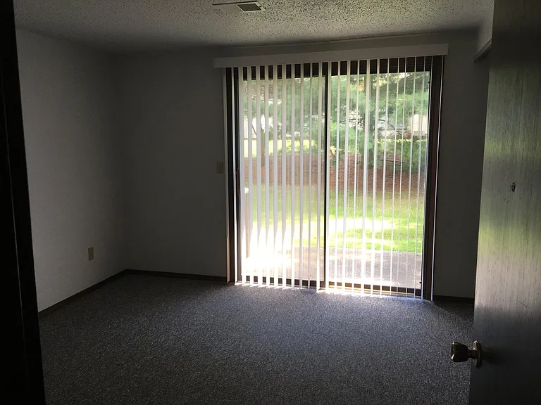 804 Village Dr — Photo 10