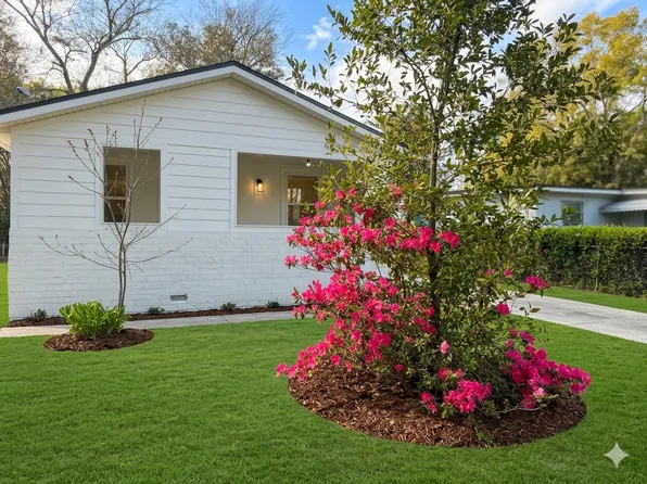 5134 Dodge Rd, Jacksonville, FL 32209