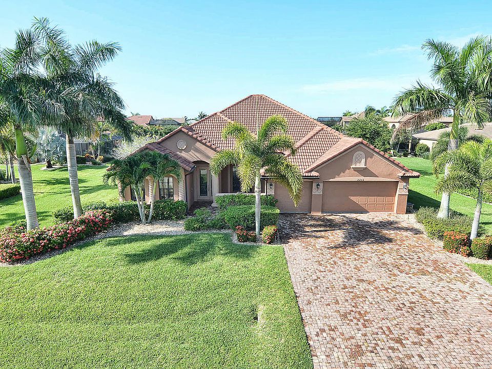 1st image of 2206 SW 52nd St