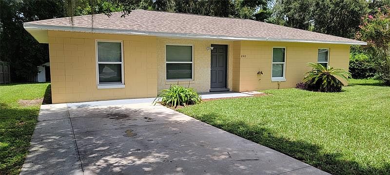1st image of 840 Cedar Cir