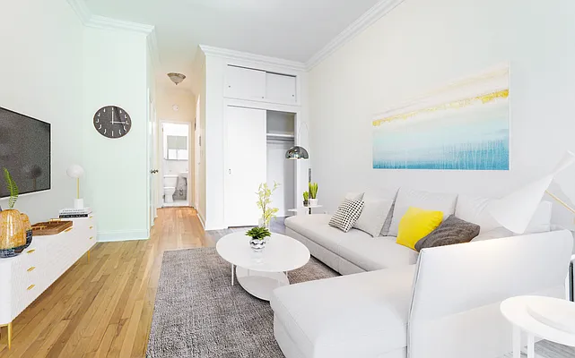 Rented by (Legacy) Elegran | media 3