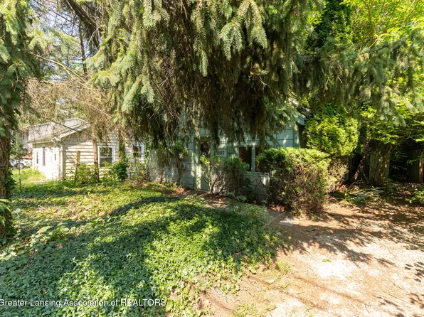 15507 Webster Rd, Bath, MI 48808