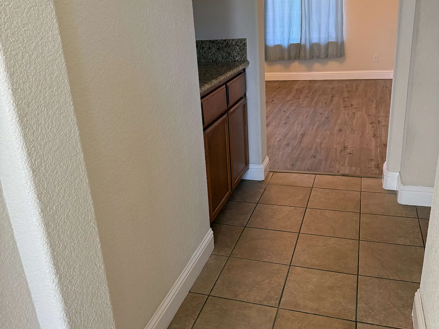 5 bed, 3.5 bath, 3125 sqft, $3,798 — Photo 3