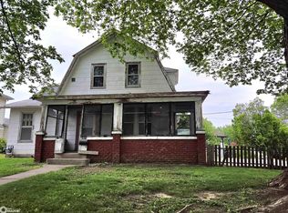 906 Summer St, Burlington, IA 52601