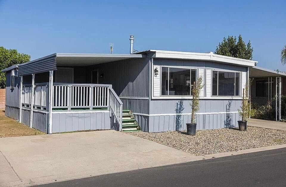 1st image of 5505 W Tulare Avenue #15