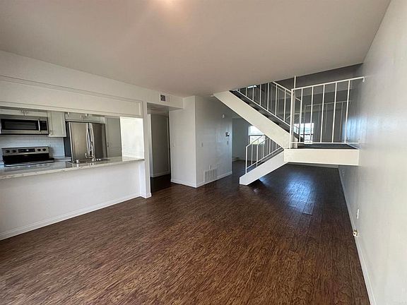 5th image of 859 Del Mar Downs Rd