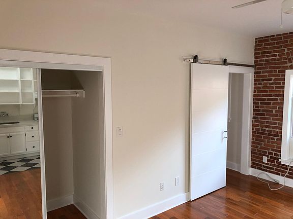 4th image of 2737 Francis Ave #104