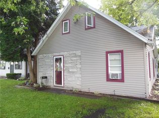 25 Elm St, Fairport, NY 14450
