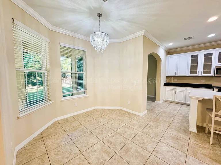 6621 Helmsley Cir — Photo 12