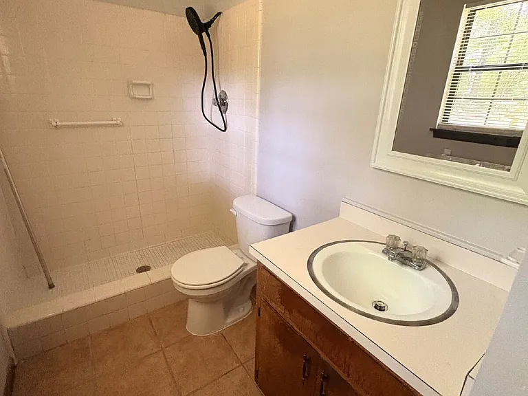 6329 Rolling Hills Dr — Photo 21