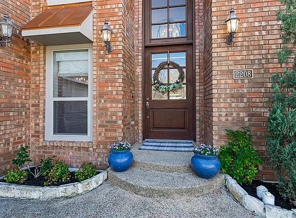 2nd image of 2208 Pistachio Dr