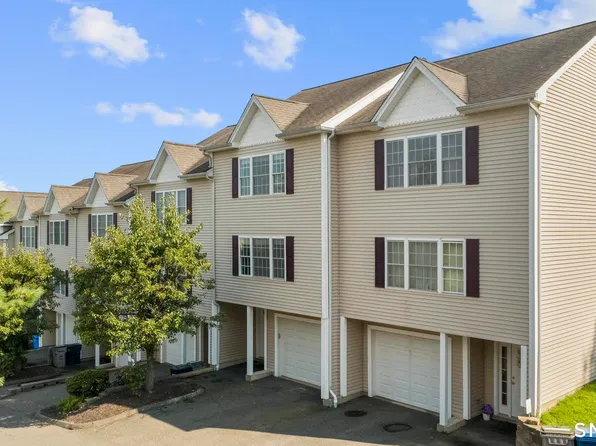 2720 State Street #21, Hamden, CT 06517