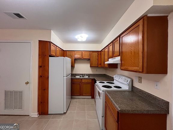 3rd image of 2674 Evans Mill Dr