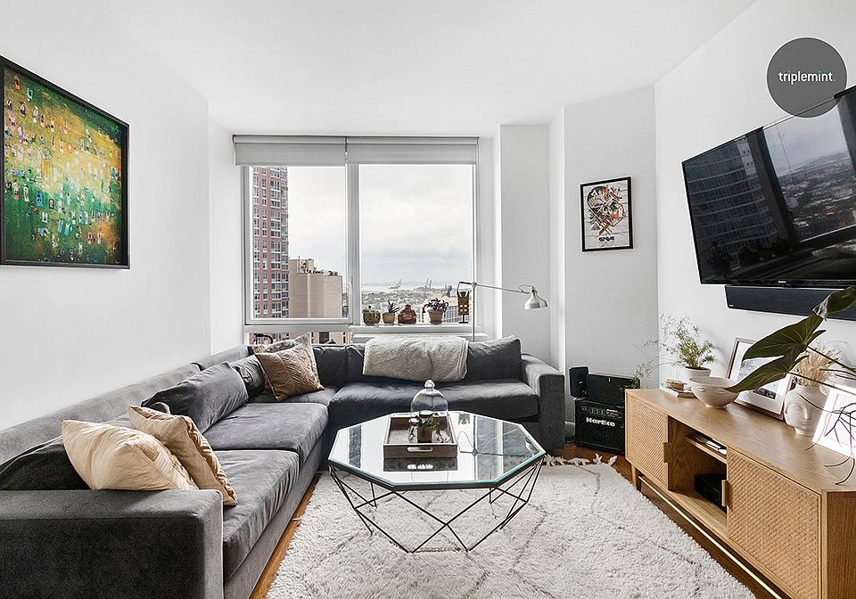 1st image of 66 Rockwell Pl APT 21H