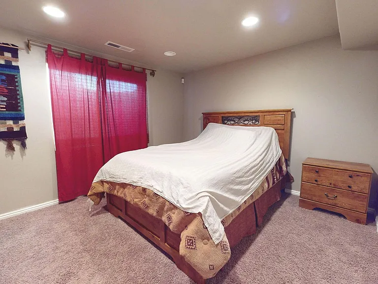 853 W Kestrel Ct — Photo 23