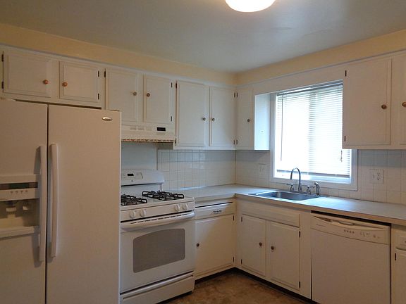 Kitchen with appliances