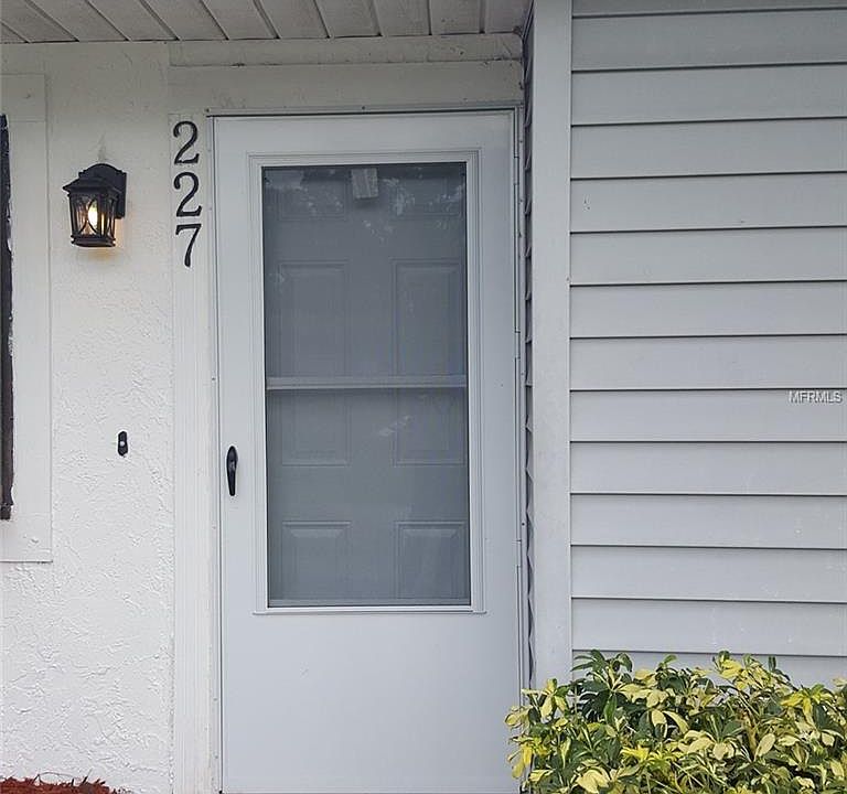 1st image of 227 Somerset Cir N