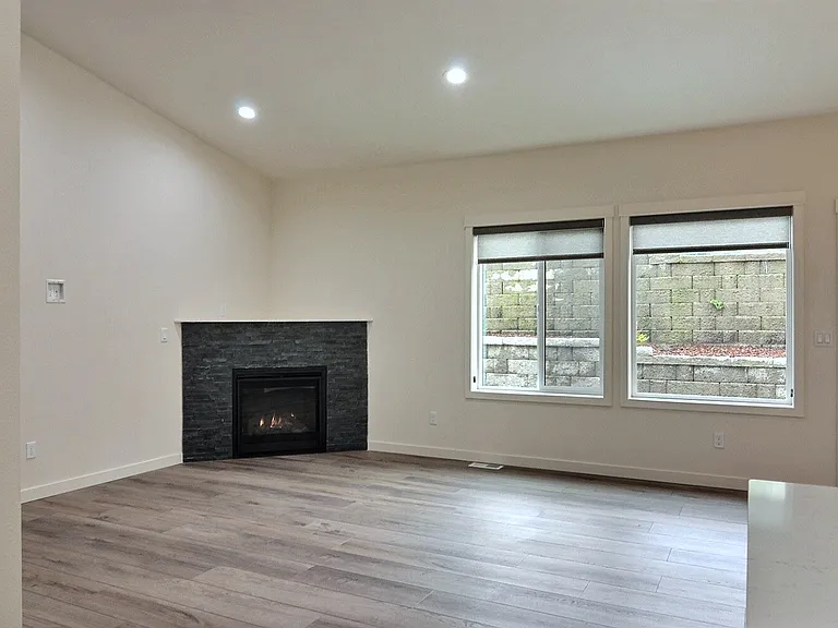 7421 Pioneer Way #7441A — Photo 17