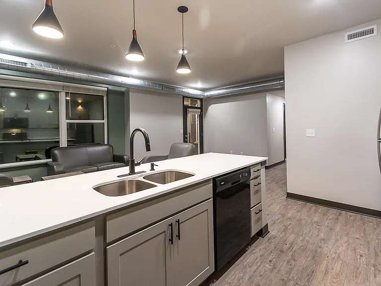 The Bentley Apartments — Photo 137