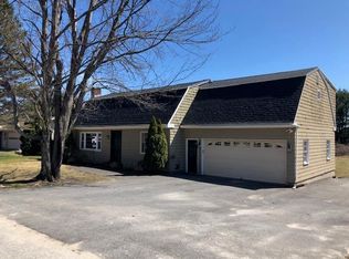 32 Hamlin Rd, Falmouth, ME 04105