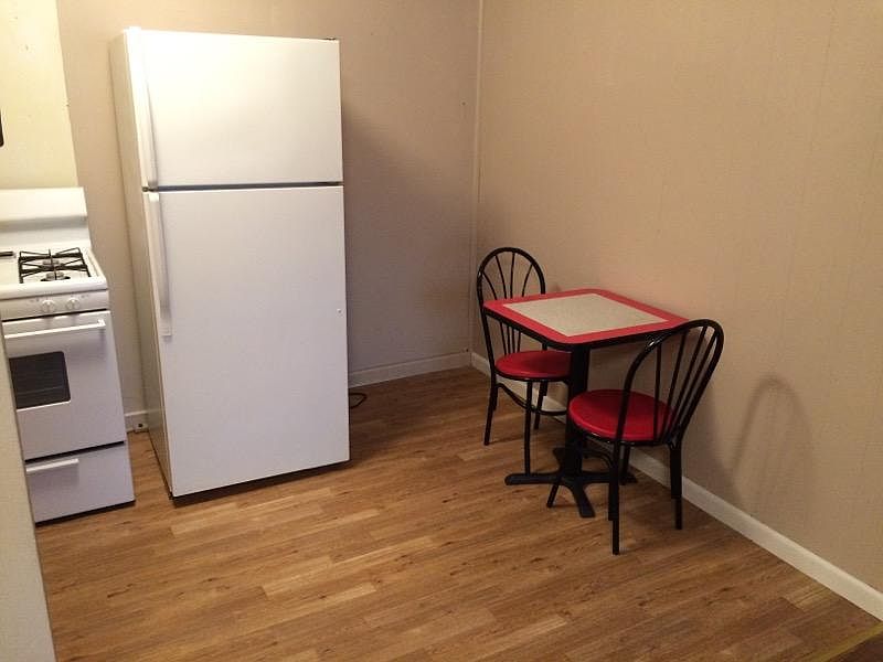 1st image of 605 N Lake Dr #5