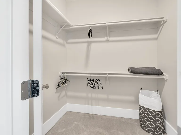 510 Eugene St — Photo 14