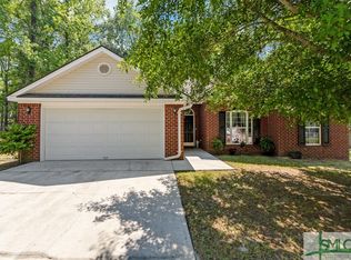 290 Creekside Cir, Ellabell, GA 31308