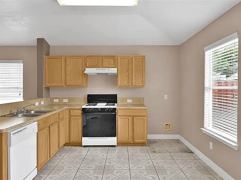 731 Remwick Dr — Photo 11
