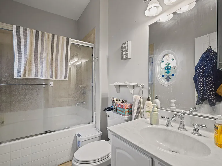820 N California St — Photo 23