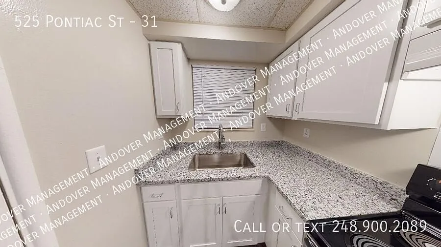 Hidden Pond - 1 Bedroom - Second Floor — Photo 3