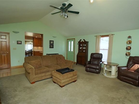 5th image of 53 Wilmington Ave