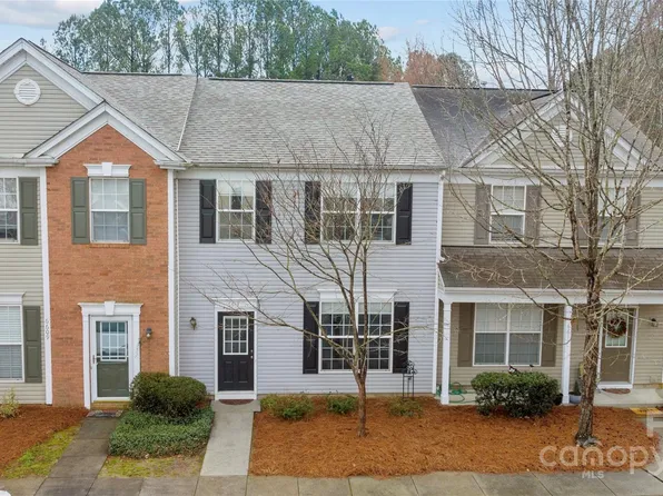 6613 Rothchild Dr, Charlotte, NC 28270