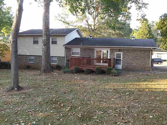 2nd image of 422 Curtis Dr SE