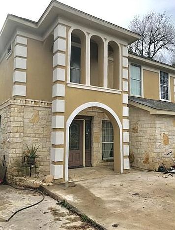 1st image of 123 Rock Point Dr