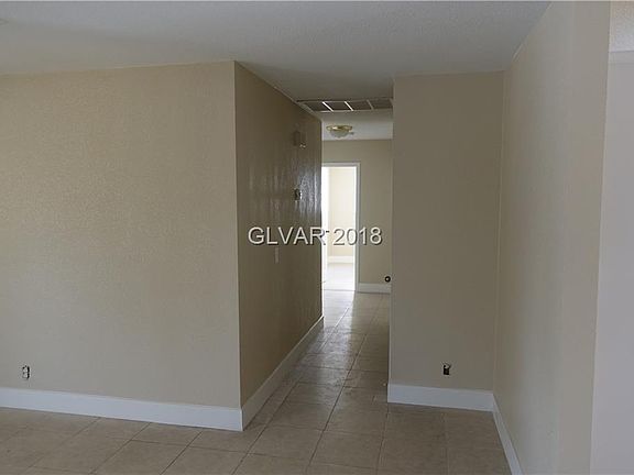 4th image of 1001 Stoney Beach St