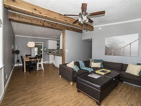 4th image of 3936 Marlin Dr SE