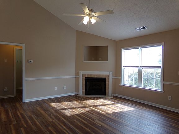 4th image of 118 Sellhorn Blvd