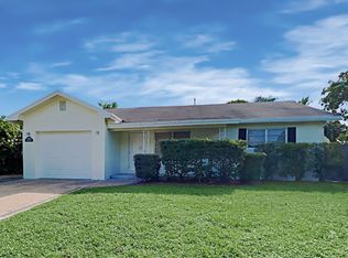 6930 Osborne Dr, Lake Worth, FL 33462