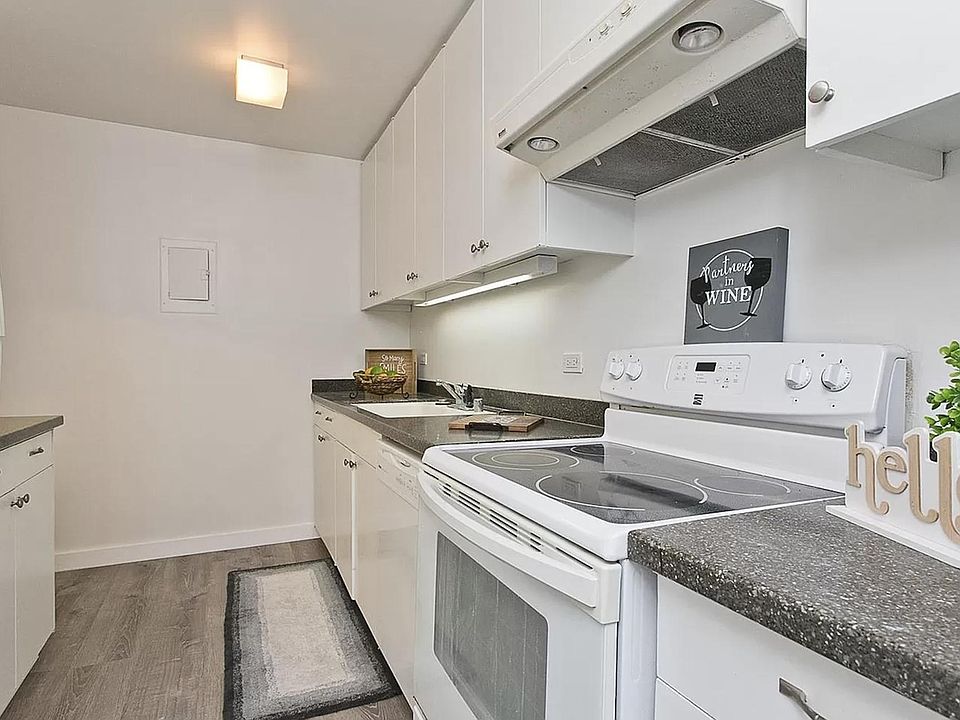2nd image of 6750 Hawaii Kai Dr APT 502