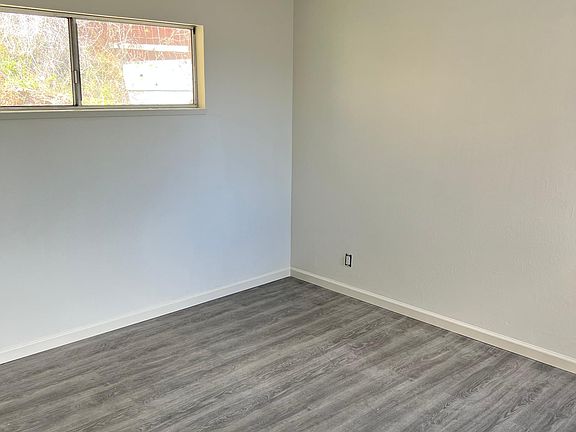 4th image of 3173 S Lake Dr
