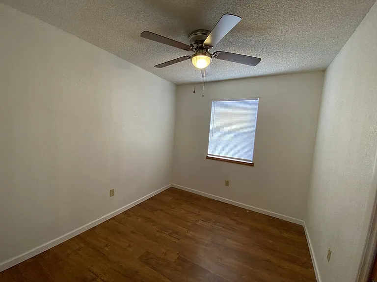 2601 Pecan Dr #C — Photo 7